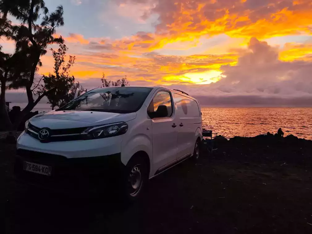 Van Sullivan Toyota Proace La R&eacute;union